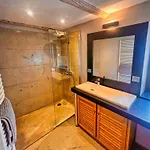 P'tit Coin Paradis , Jacuzzi Piscine Chauffee * Saint-Hippolyte-de-Montaigu