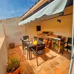 P'tit Coin Paradis , Jacuzzi Piscine Chauffee * Saint-Hippolyte-de-Montaigu