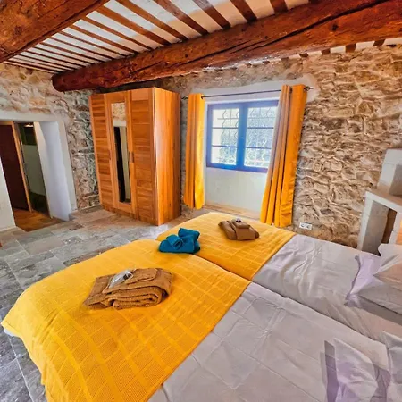 P'tit Coin Paradis , Jacuzzi Piscine Chauffee Casa vacanze *