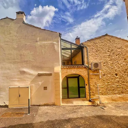 P'tit Coin Paradis , Jacuzzi Piscine Chauffee Saint-Hippolyte-de-Montaigu