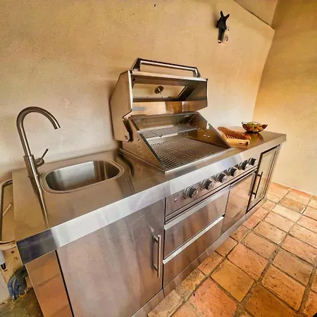 Casa vacanze P'tit Coin Paradis , Jacuzzi Piscine Chauffee Saint-Hippolyte-de-Montaigu