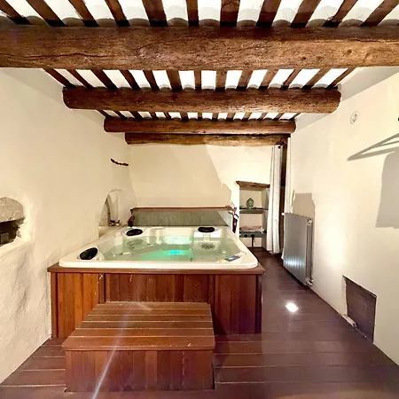 P'tit Coin Paradis , Jacuzzi Piscine Chauffee