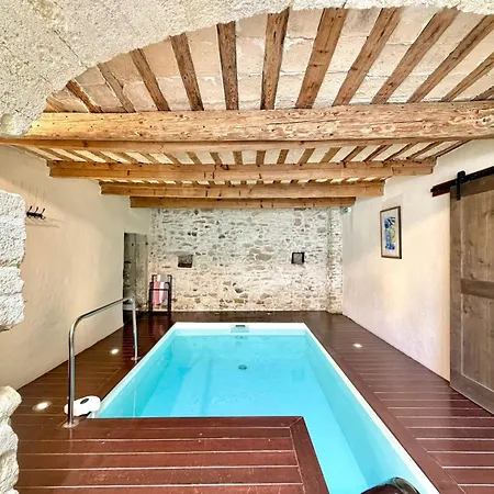 P'tit Coin Paradis , Jacuzzi Piscine Chauffee 度假居