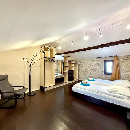 度假居 P'tit Coin Paradis , Jacuzzi Piscine Chauffee Saint-Hippolyte-de-Montaigu